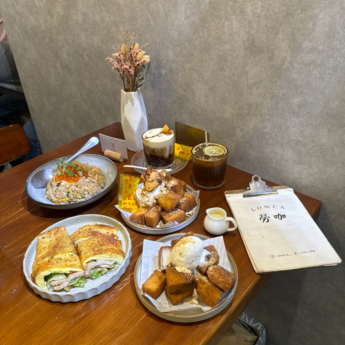 Meal image of LOWCA勞咖早午餐:  shot by 安蕎
