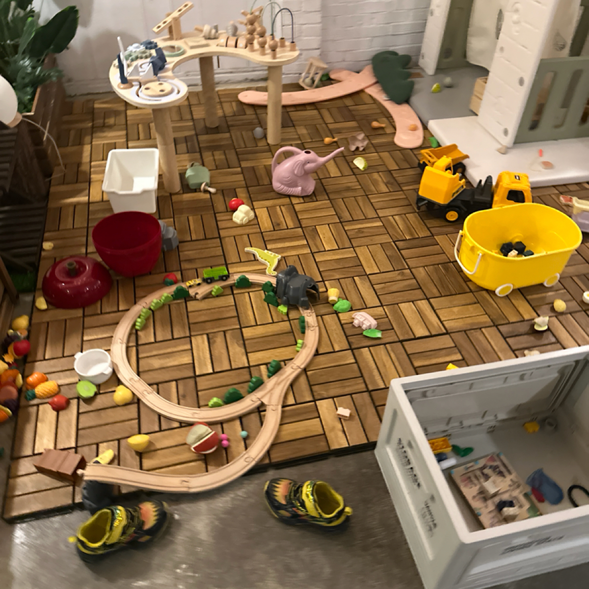 貓頭鷹廣場 の雰囲気の写真：有小孩子的遊樂區 byYY 