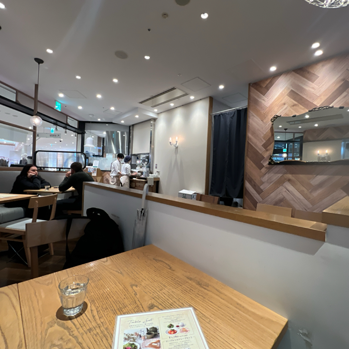 アフタヌーンティー・ラブアンドテーブル ルクア LUCUA大阪店 の雰囲気の写真： by七咪 