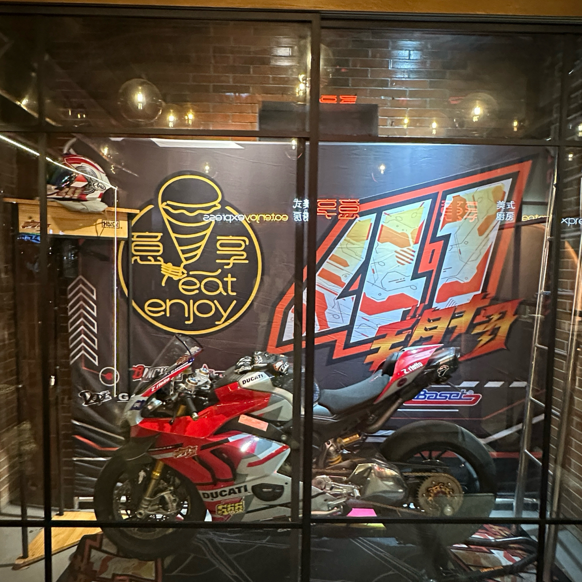 Vibe image of 意享美式廚房 新店店:  shot by Jessica