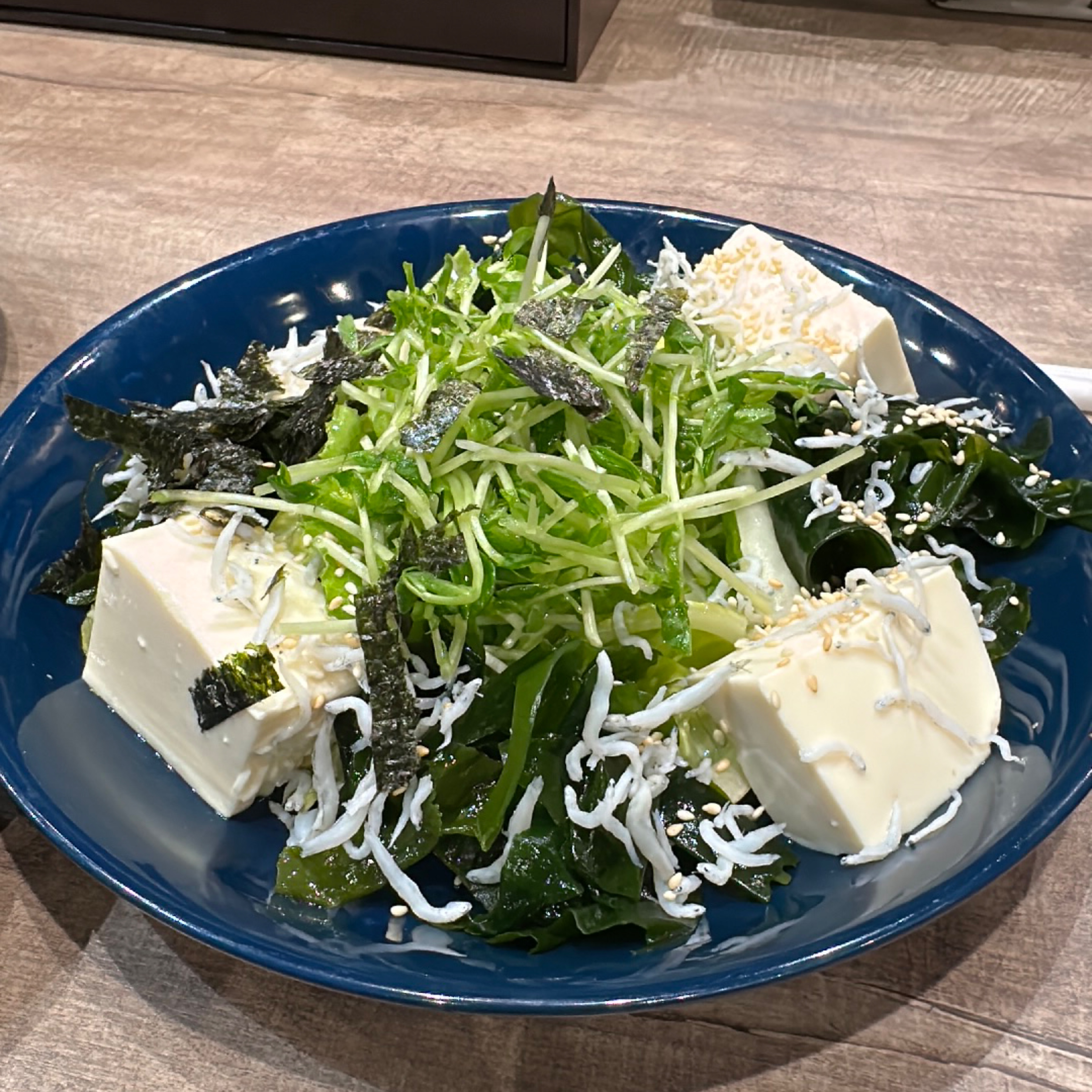 Meal image of 大戶屋 京站店: 小魚豆腐沙拉
豆腐很好吃😋 shot by 阿波卡