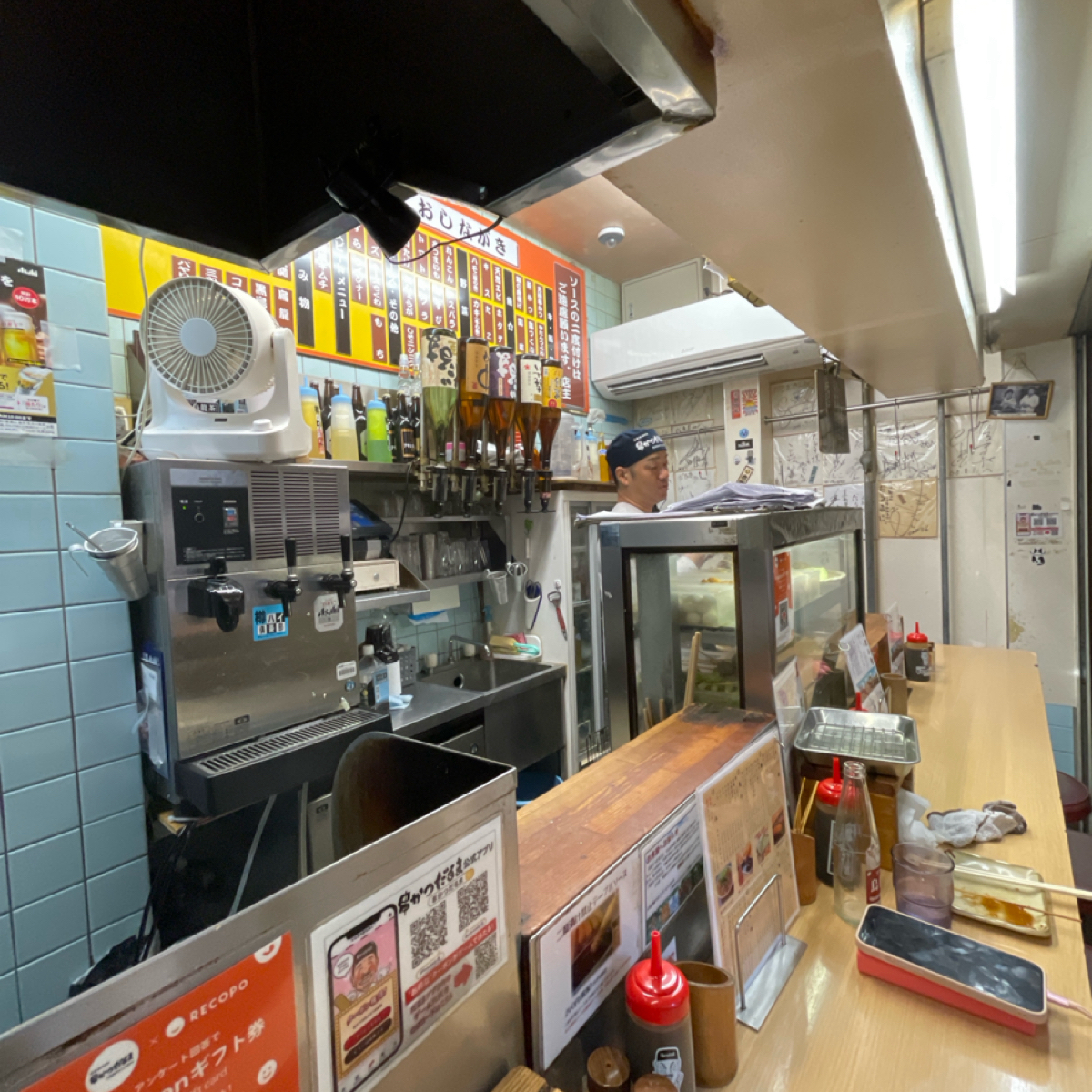 元祖串かつ だるま 新世界総本店 の雰囲気の写真： byFreddy Liu 