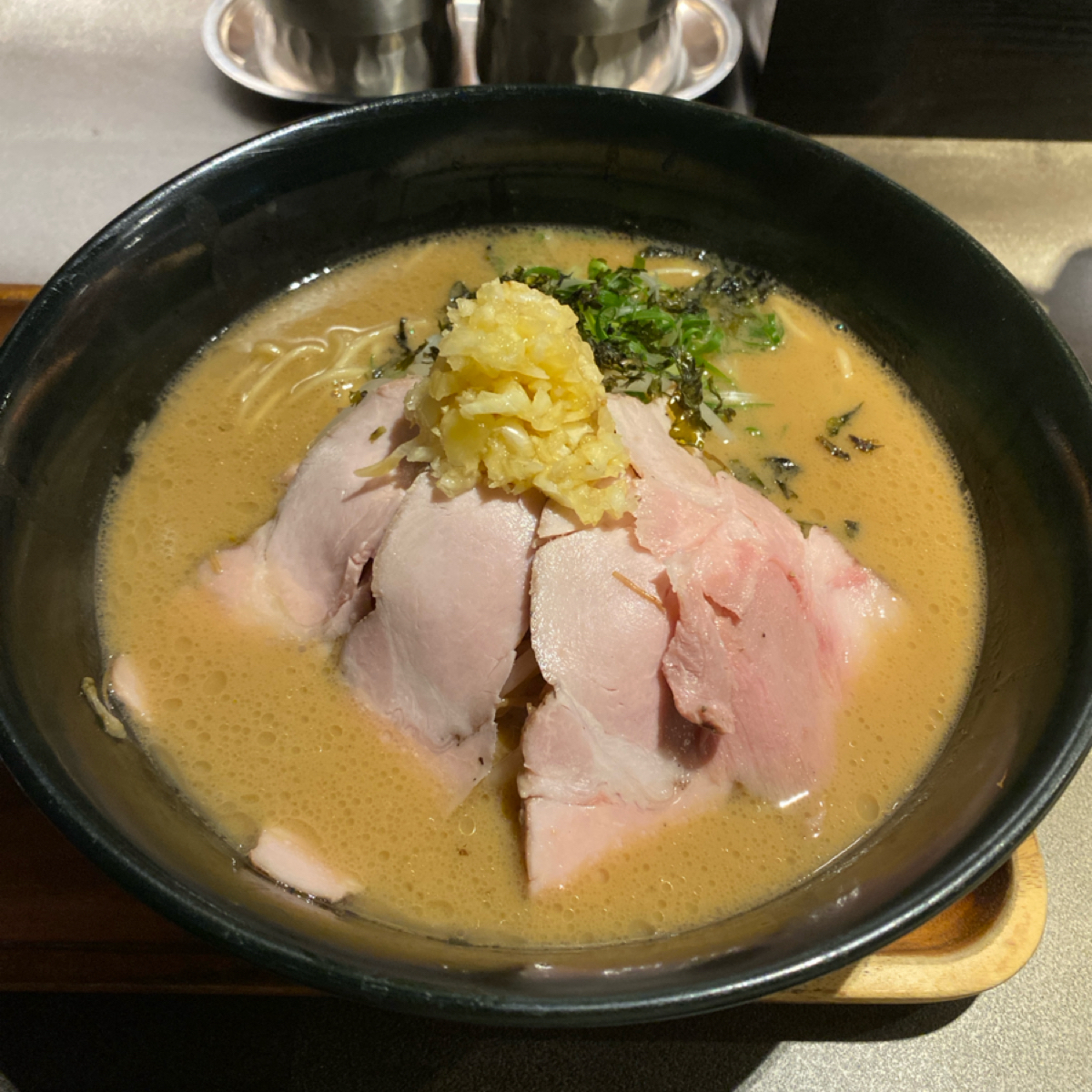 Meal image of 丸舢拉麵 光華店: 極濃豚骨拉麵 shot by wei