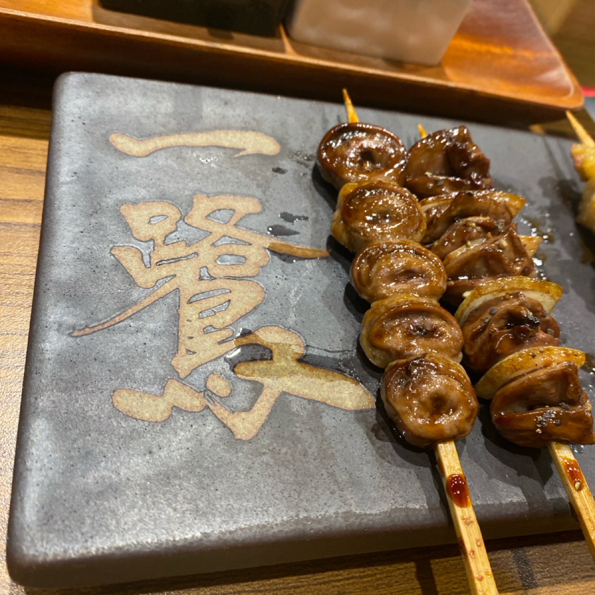 一鷺Express日式燒物專門店 的餐點圖片：雞上心串（左）雞心串（右） 由美食肥之豬 拍攝