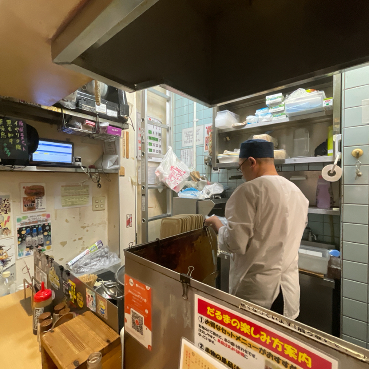 元祖串かつ だるま 新世界総本店 の雰囲気の写真： byFreddy Liu 