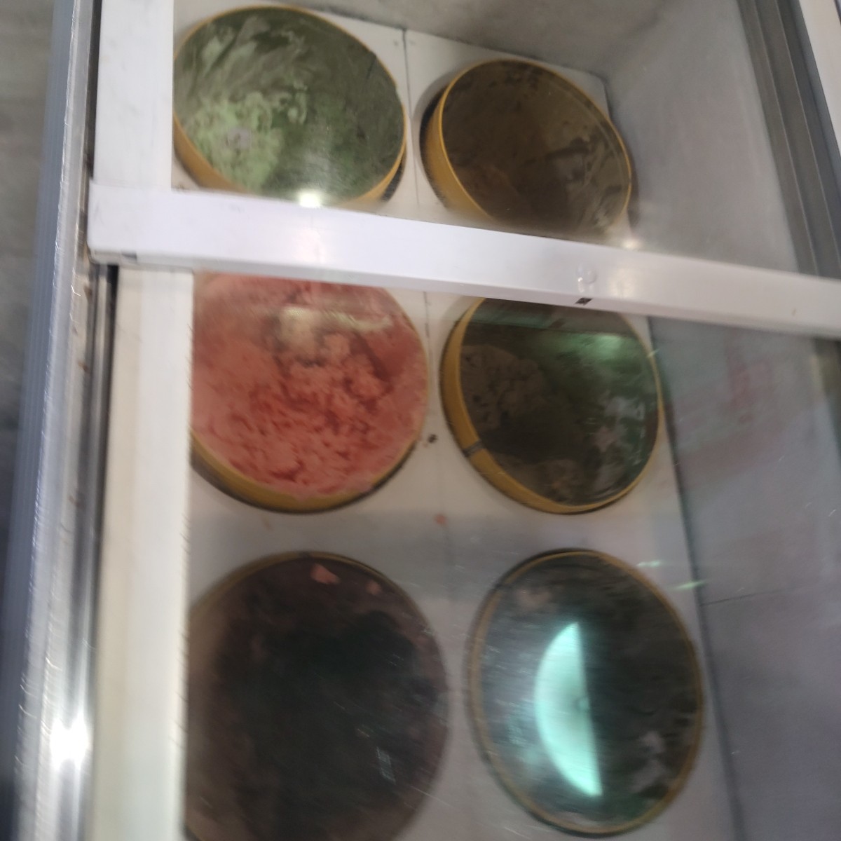 Meal image of 錢都日式涮涮鍋 新莊民安店: 冰淇淋櫃 shot by 禮葉