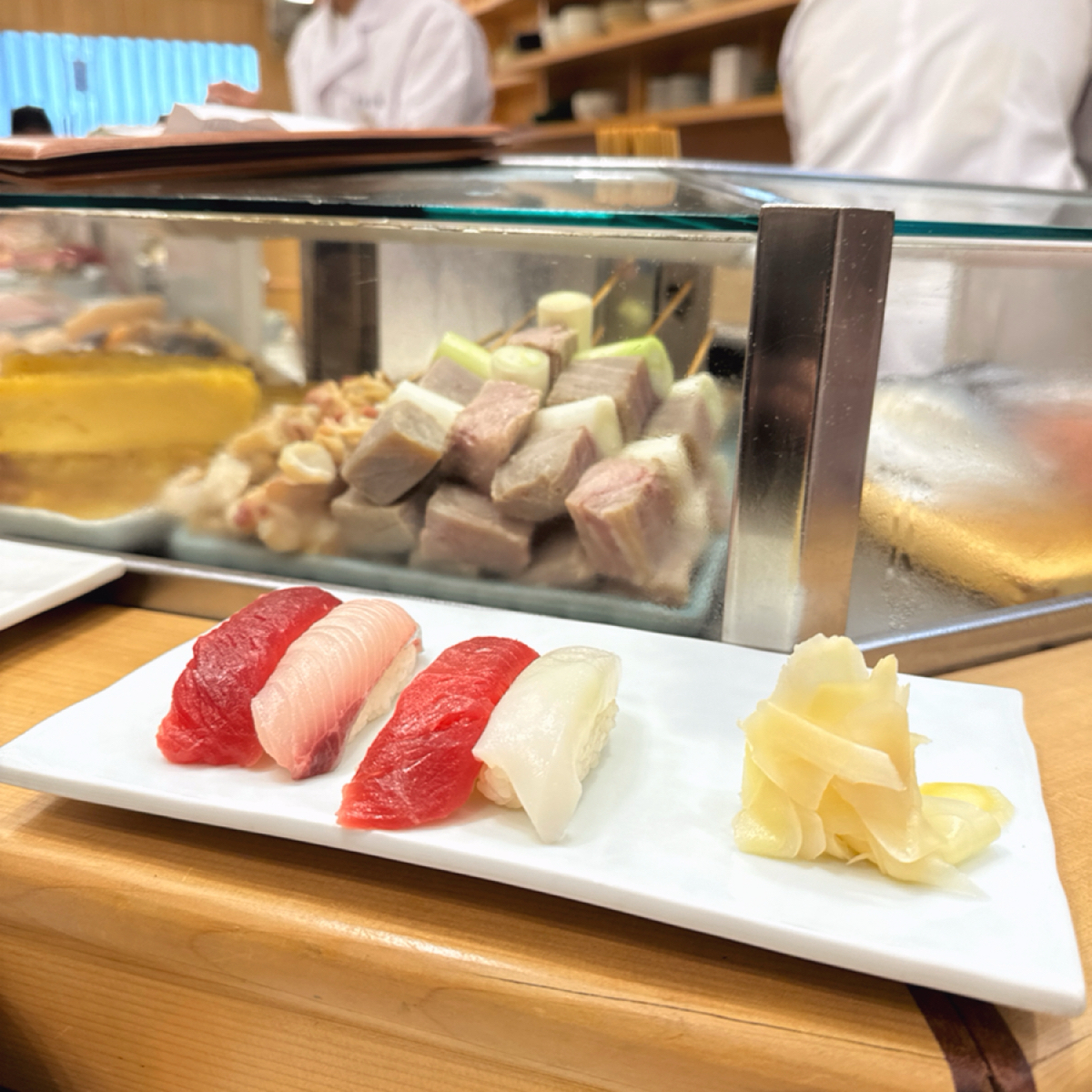 築地寿司清 築地本店 のレストランの写真：NAGOMI 套餐中的數個生魚片壽司 byJacker 
