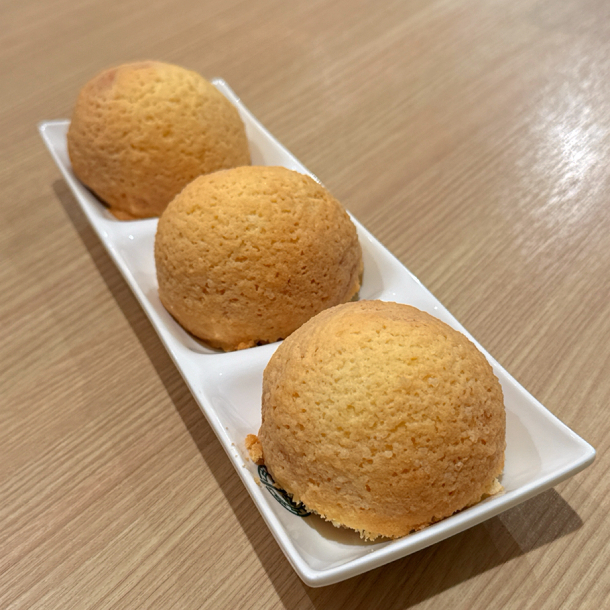 Meal image of 添好運 天母高島屋店: 酥皮焗叉燒包（$158） shot by Ana