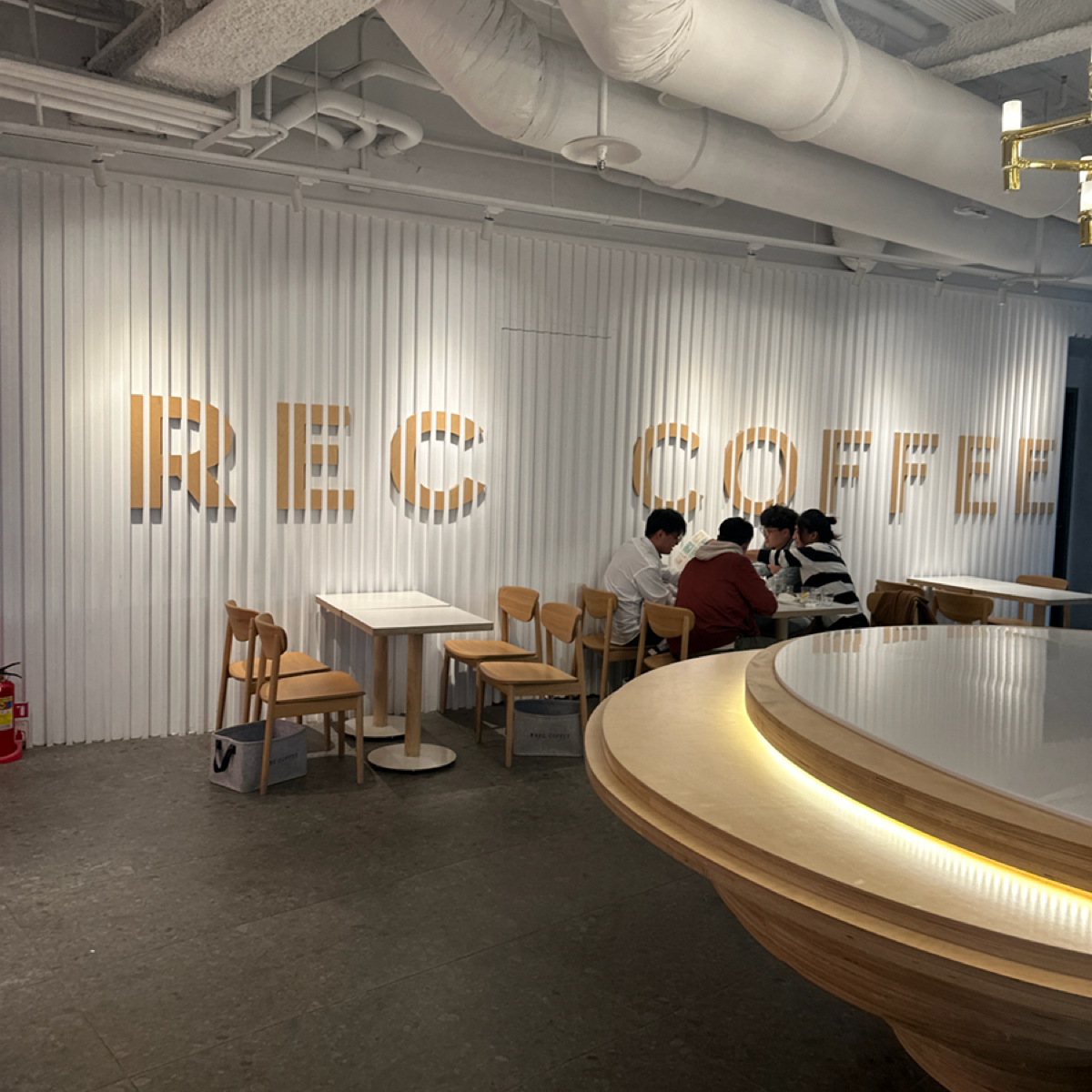 REC COFFEE の雰囲気の写真：拍照牆 byCoocolab 
