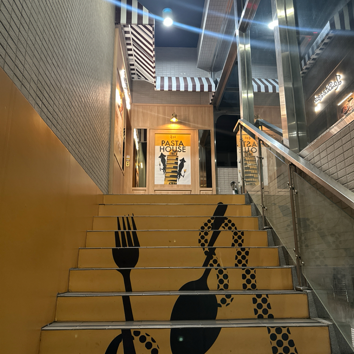 Vibe image of 薄多義pasta house 佳瑪幸福店:  shot by Lisa Wang