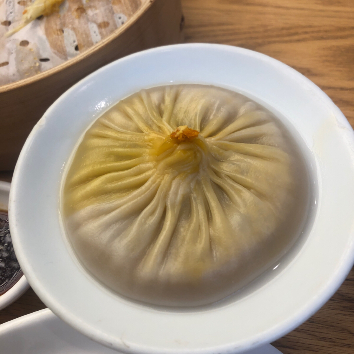 Meal image of  蘇小柳點心 湖濱in77C區店: 蟹黃灌湯包 shot by Claudy