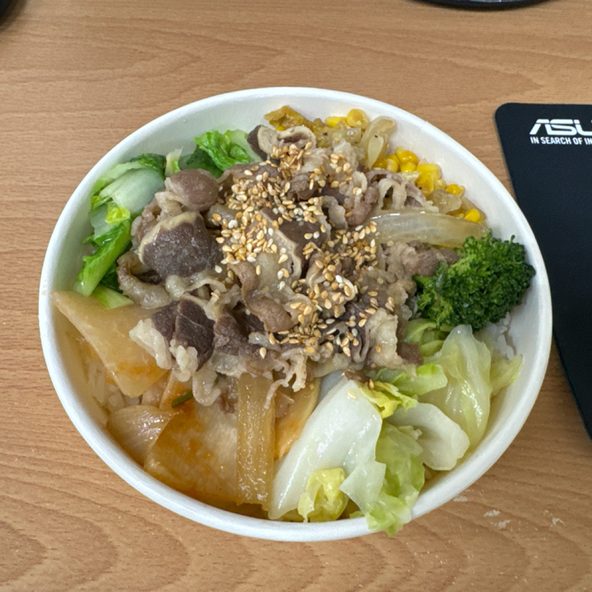 真果原萃果汁吧 のレストランの写真：牛肉便當110元 by食、動、健康 