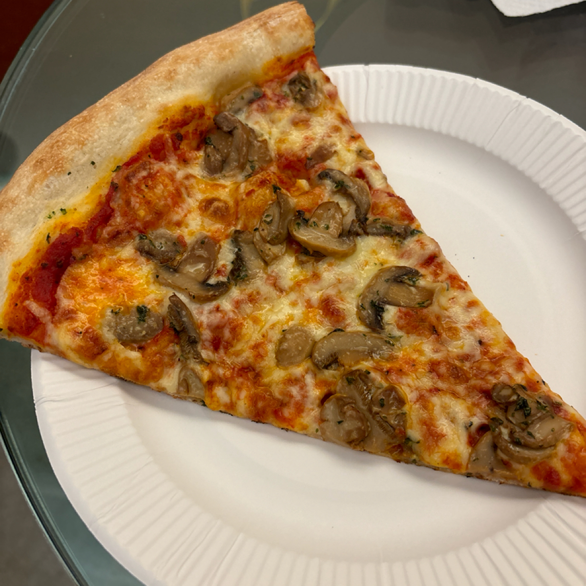 PIZZA SLICE CATSTREET 的菜單圖片：🍄🍅🍄‍🟫🍅 由2QT2BSTR8 拍攝