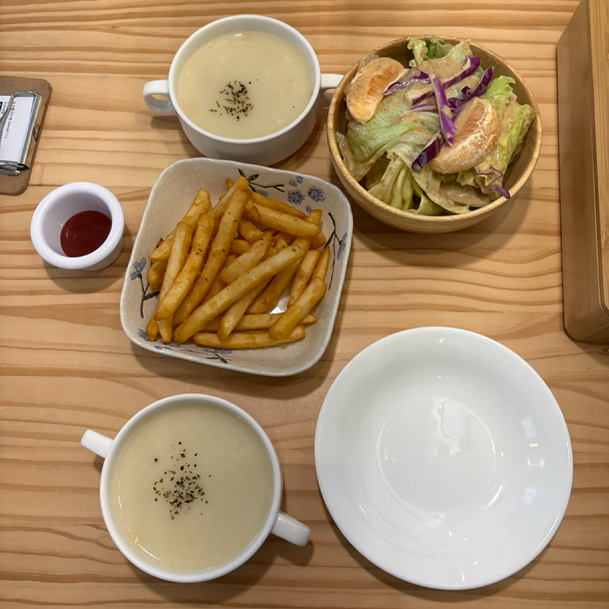 B.W義式料理 のレストランの写真：兩人套餐配菜 byLucille邊走邊吃 