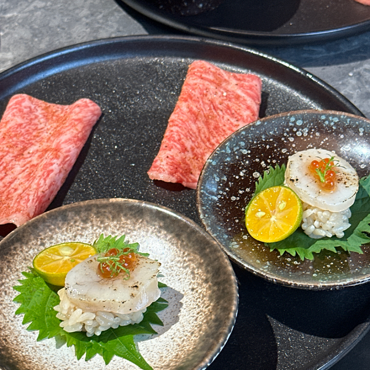 Meal image of 燒肉擔當 台南: 生食干貝和牛肉壽司 一人份💰420 shot by Luna一枚小吃貨