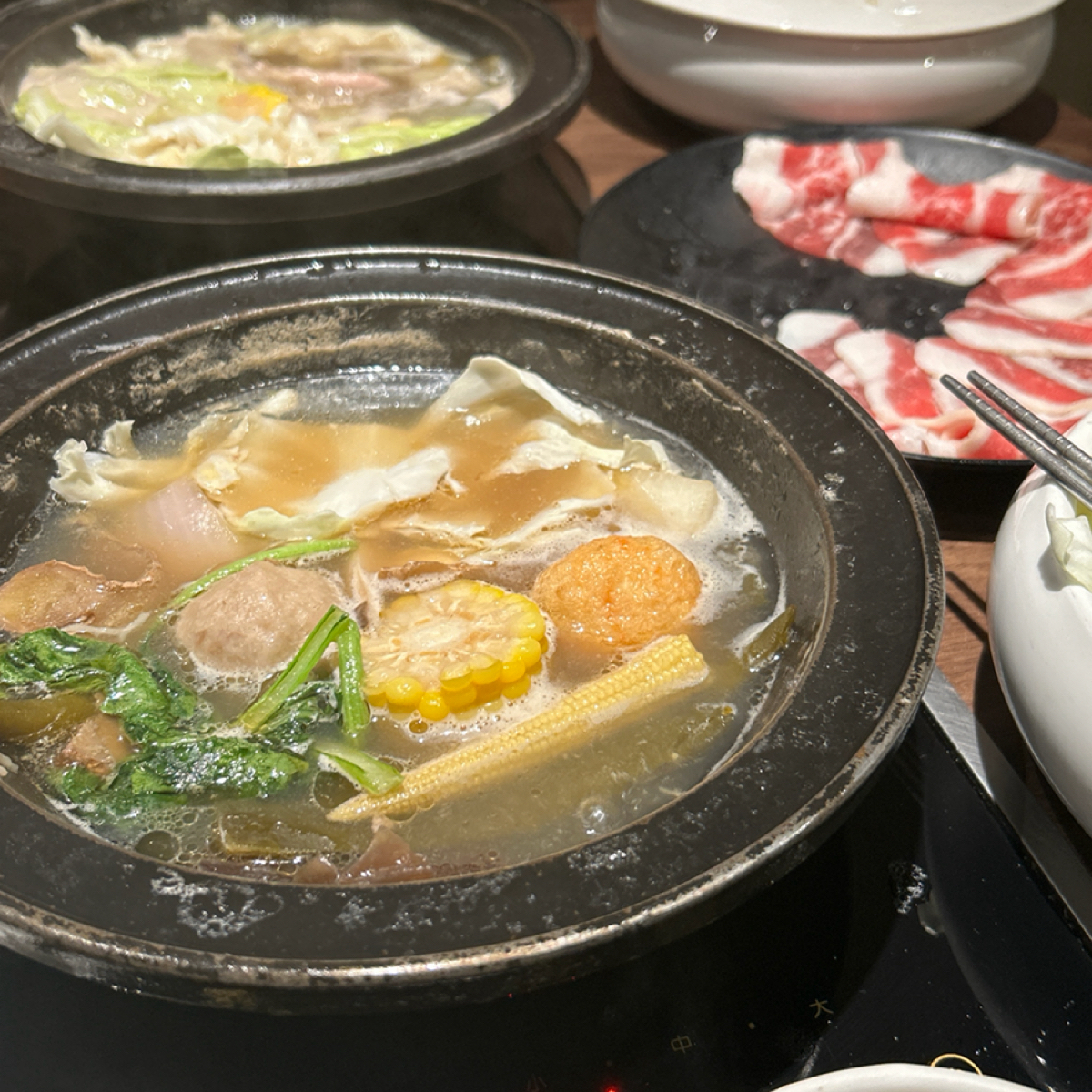 萬客什鍋 長安東店 のレストランの写真：剝皮辣椒雞 byLin 