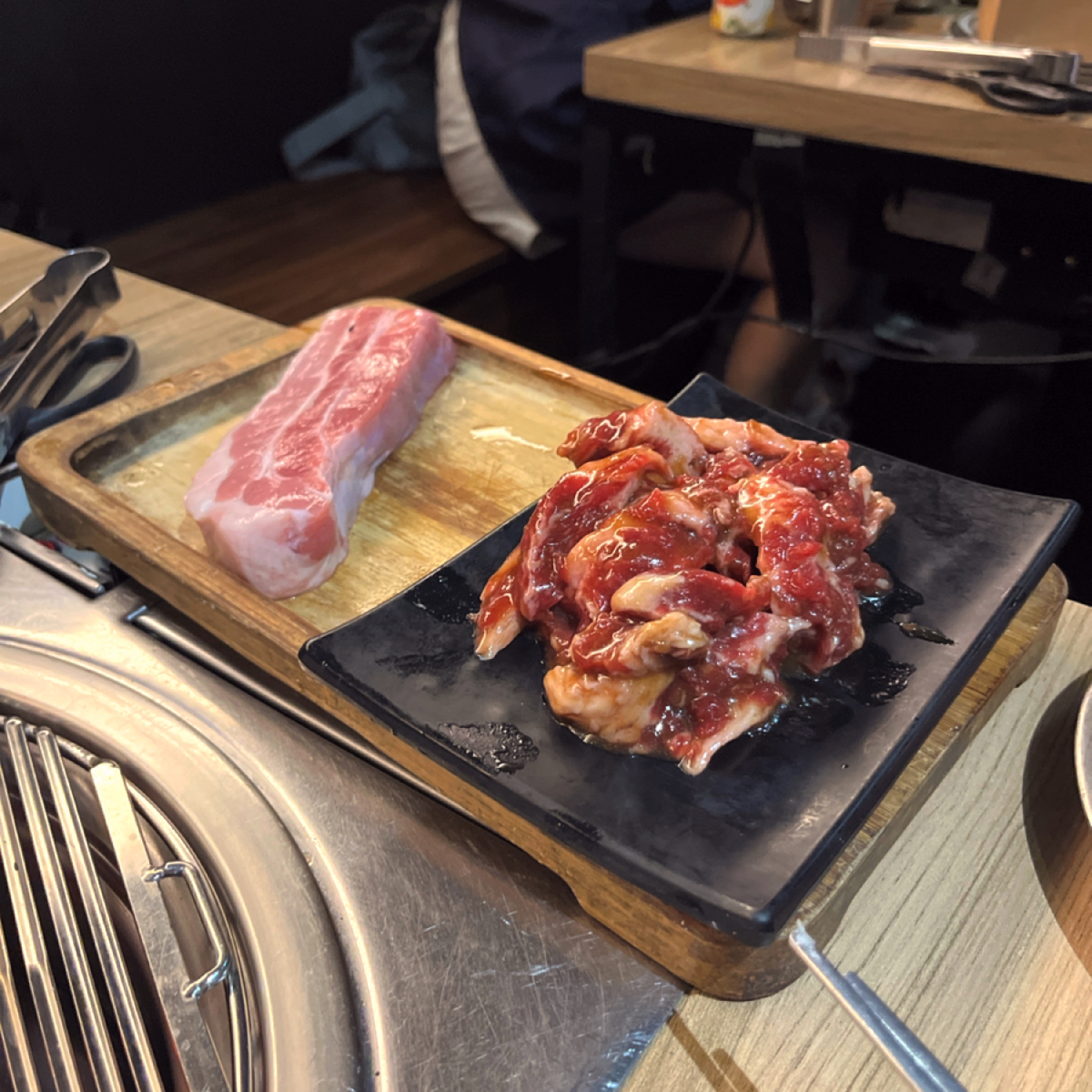 Meal image of 台韓民國 韓式燒肉店: 豬頸肉+牛肋條 shot by 阿官
