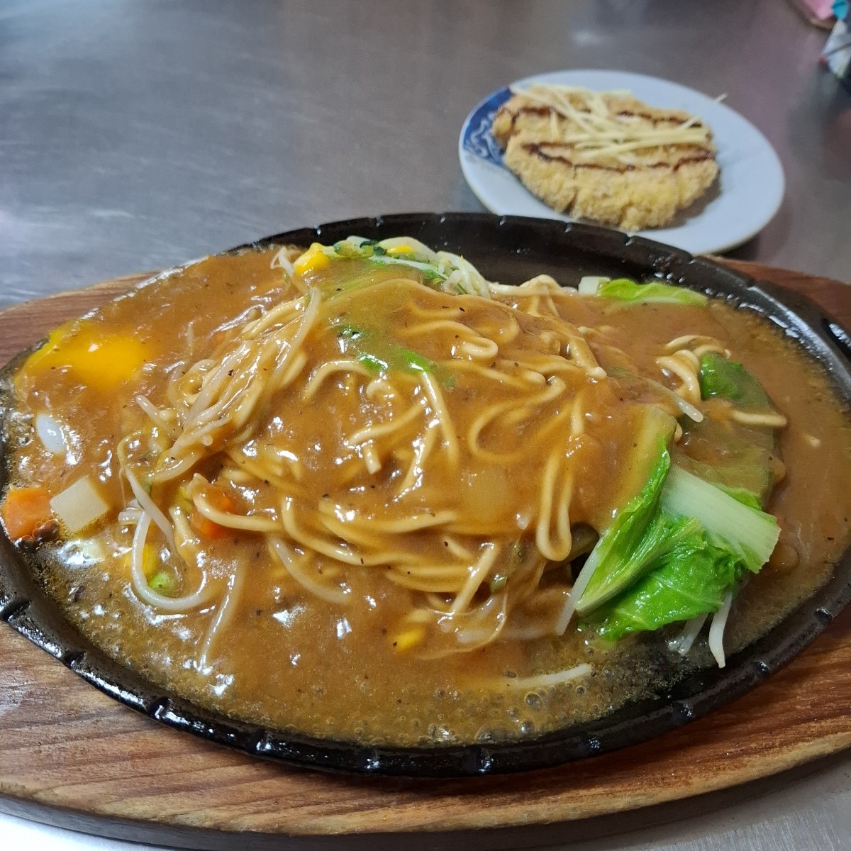 Meal image of 素食 鐵板 紅燒麵: 鐵板麵 shot by Rita981