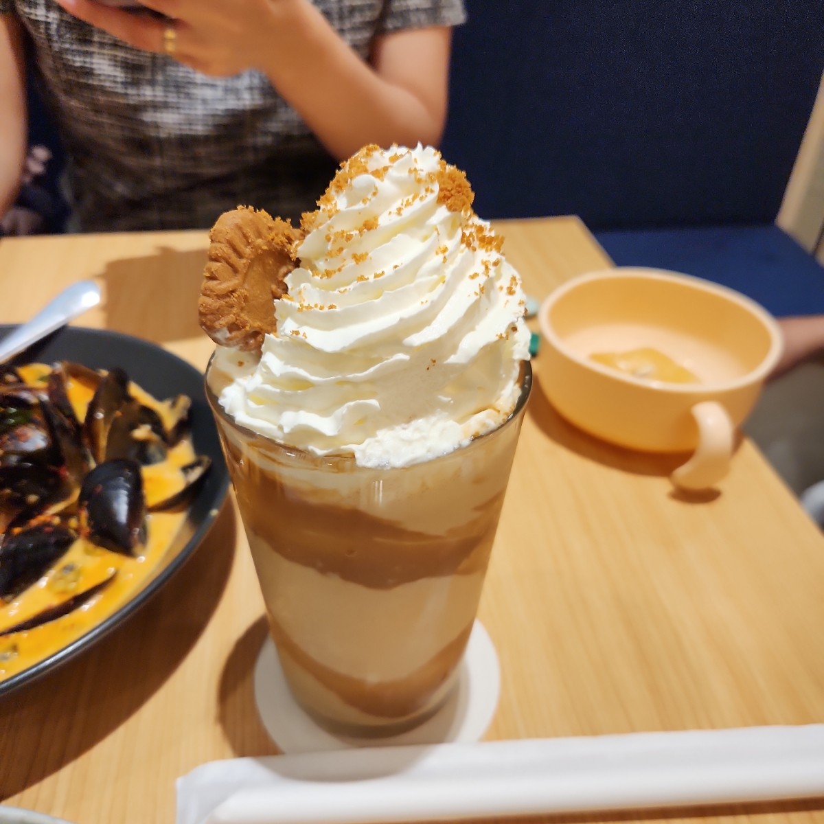 Gula Cakery Tropicana Gardens Mall のレストランの写真：Specolous Milkshake - Biscoff byblacktaiko 