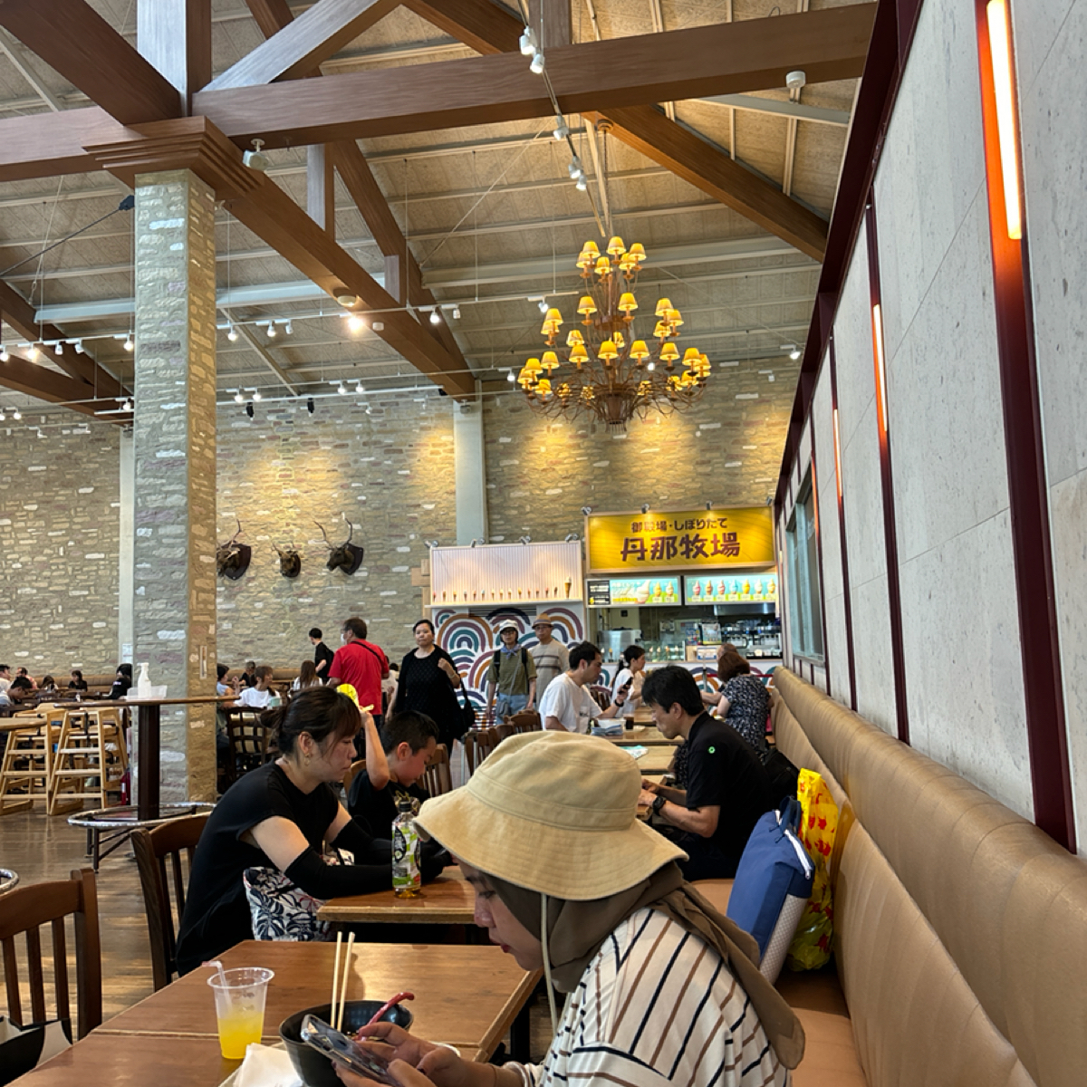 Vibe image of 御殿場市 美食廣場 靜岡縣 御殿場 市深沢 1312: The first bite was a revelation, as the flavors da shot by 2QT2BSTR8