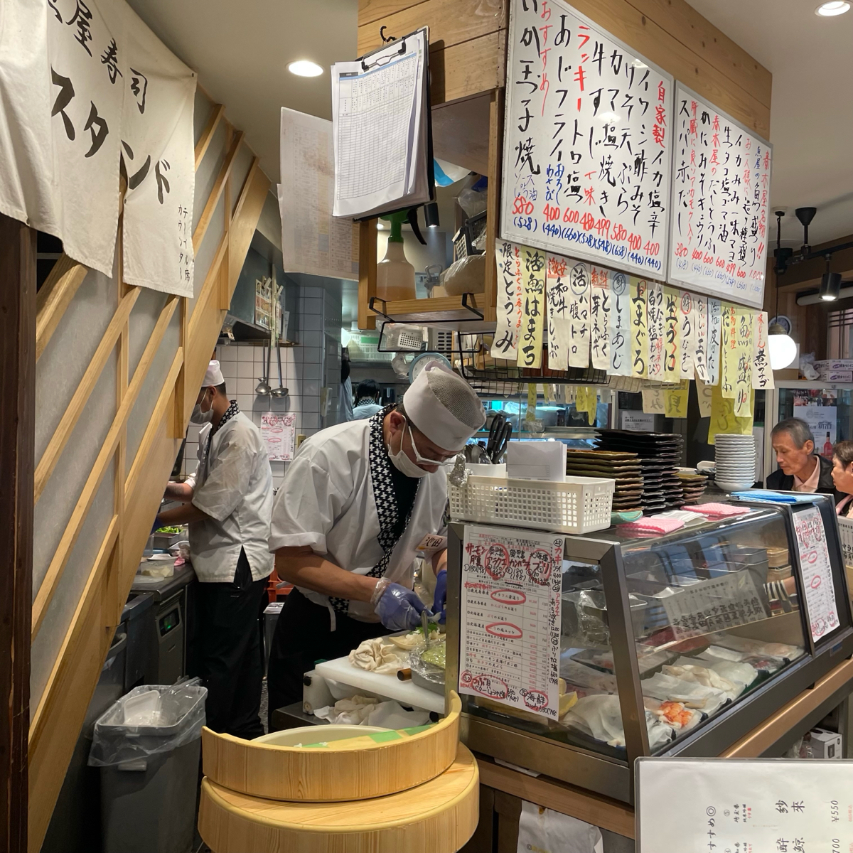 Vibe image of ニューすしセンター春木屋 裏なんば店:  shot by 乃子過日子