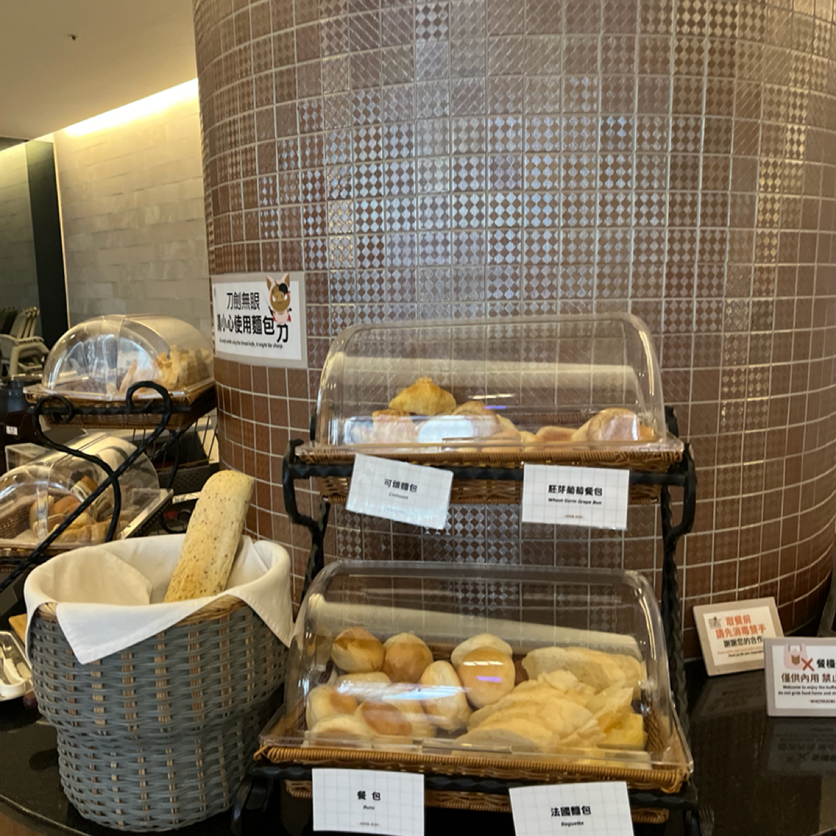 Menu image of Café De Ja 富野渡假酒店 高雄: 因為是早餐buffet，所以沒有制式的菜單。 shot by Yo