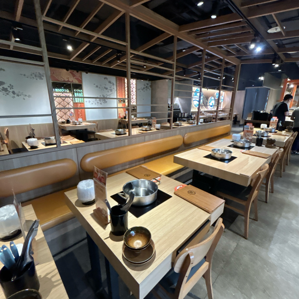 Vibe image of 聚 日式鍋物 台北三峽店: 內用環境 shot by ching