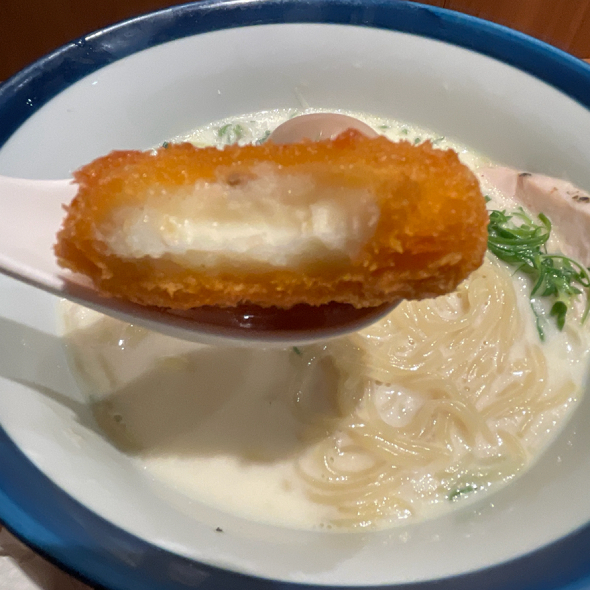 Meal image of 池音 鶏白湯ラーメン:  shot by Queena