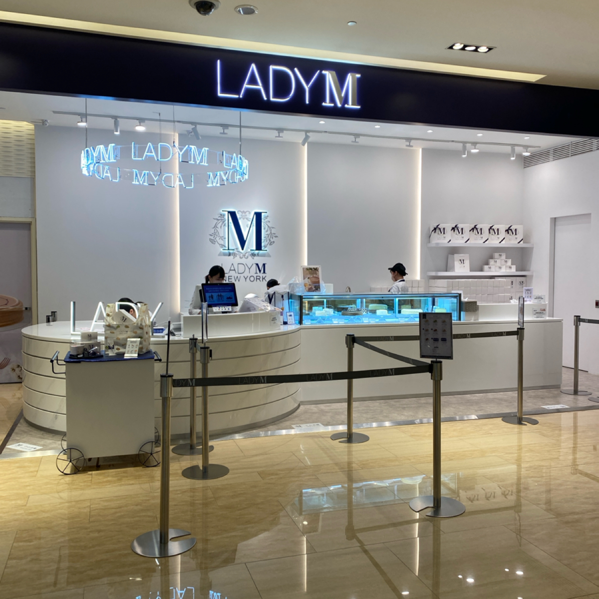 Lady M 遠百板橋店 的外觀氛圍圖片： 由阿鈴s食 拍攝