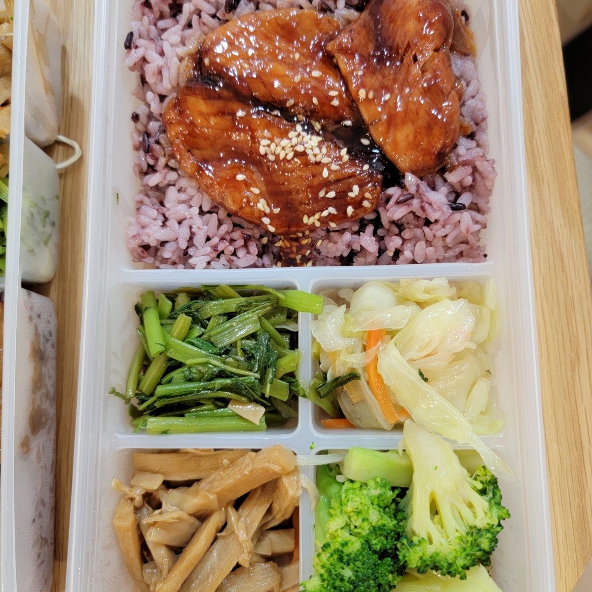 Meal image of 大采廚房 天津店: 浦燒鯛魚 shot by Leo