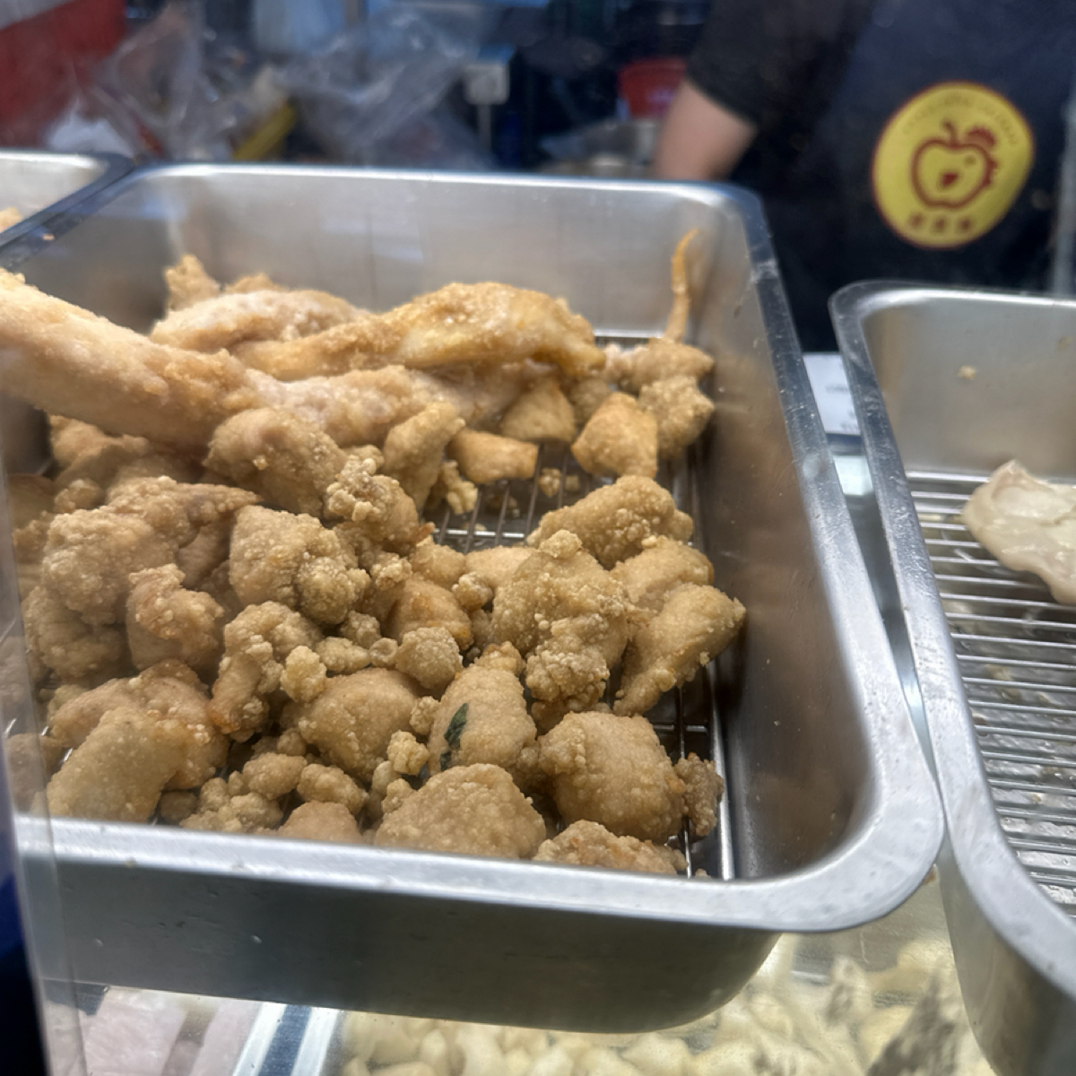 蘋果雞鹹酥雞 高雄苓雅店 的餐點圖片： 由豪好吃飯 拍攝