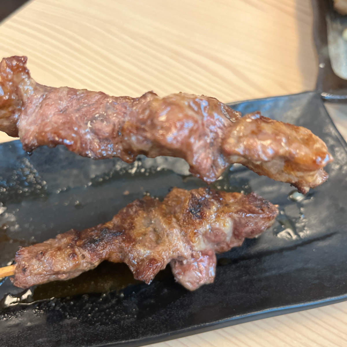 鳥貴族 Torikizoku 新光三越台北南西店 的餐點圖片：醬燒牛肉串 由珍珠奶綠 拍攝