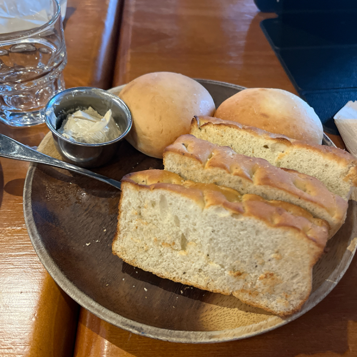 Second Floor 貳樓 高雄SKM Park店 的餐點圖片：烤麵包 由Qoo 拍攝