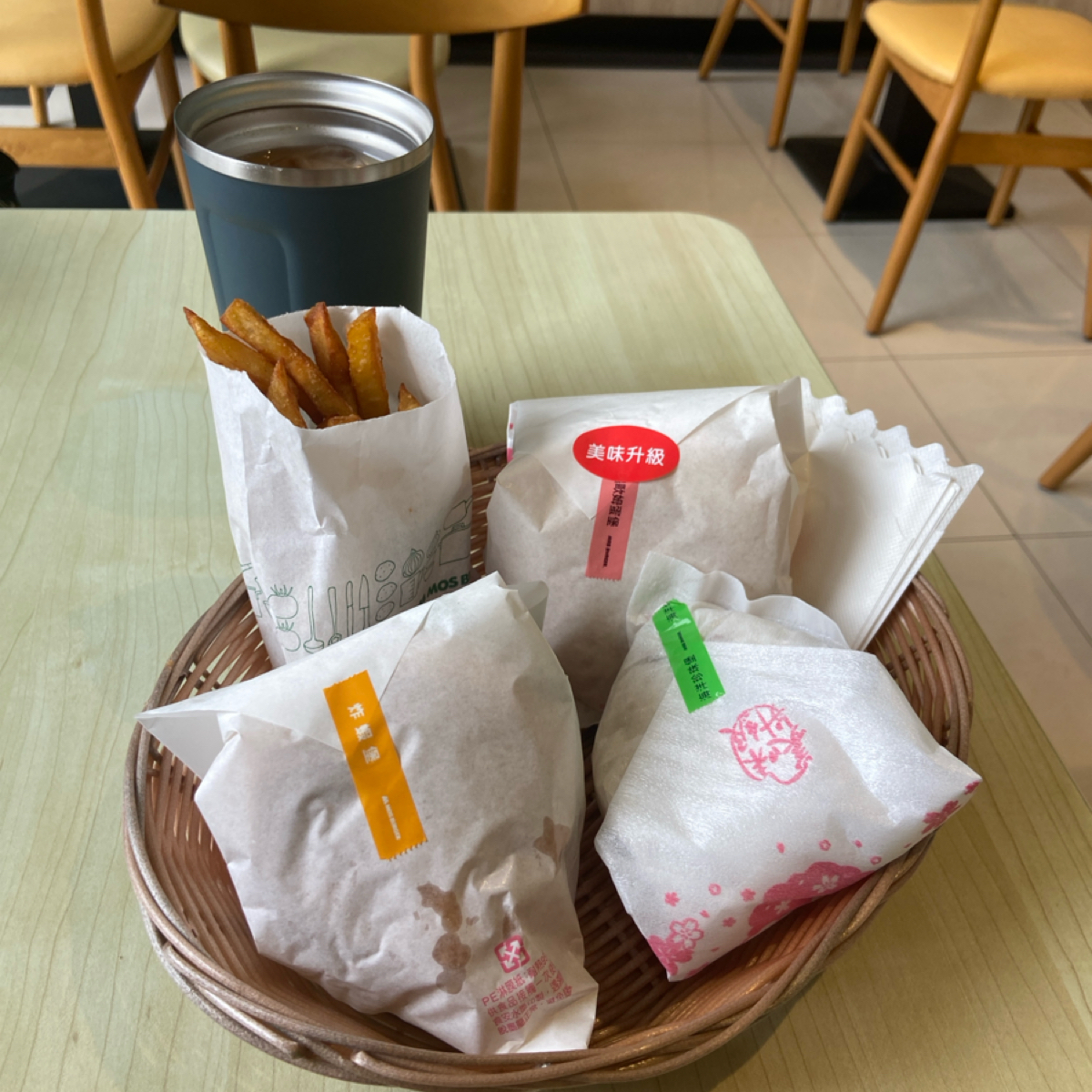 Meal image of 摩斯漢堡 松竹興安店:  shot by Snow yummy