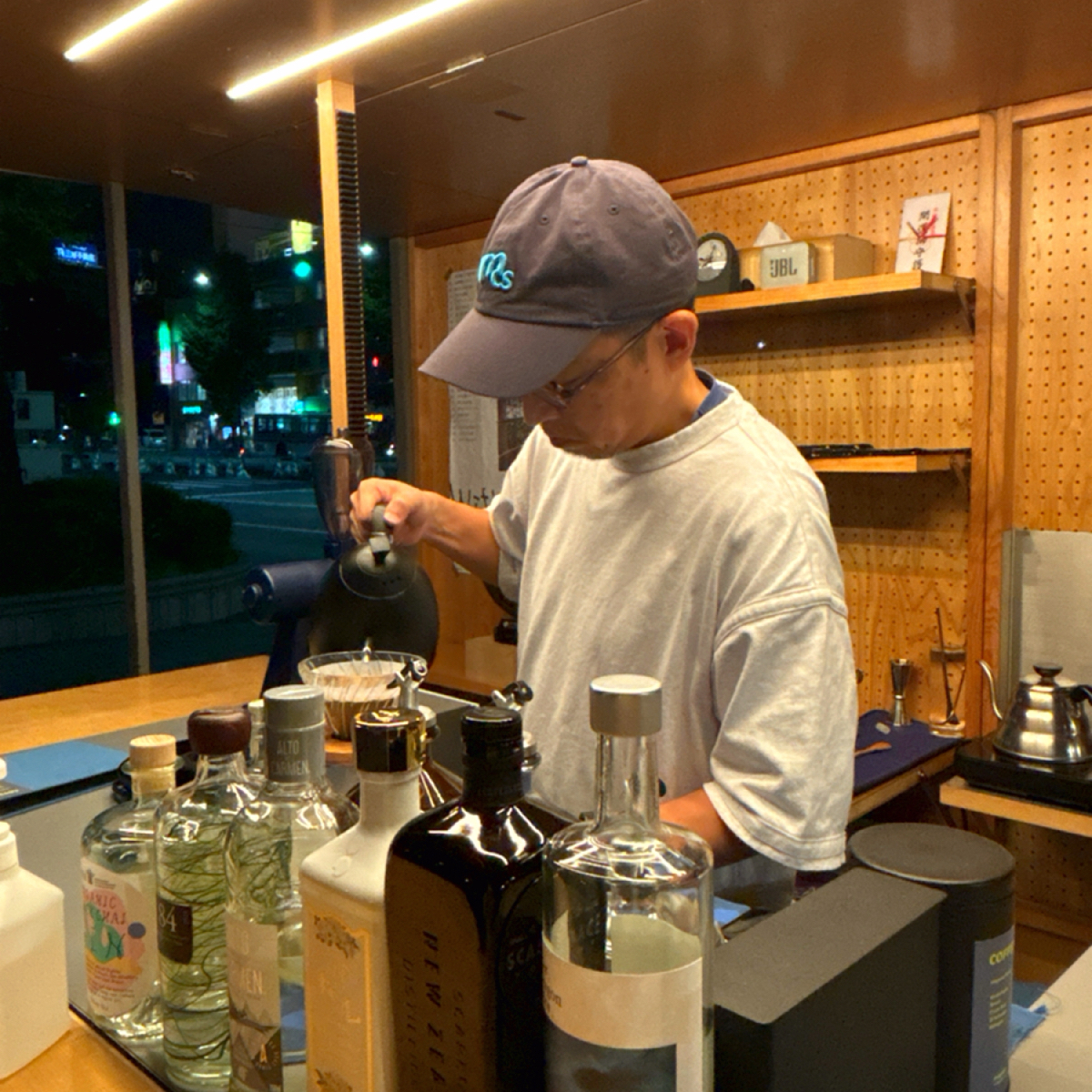 珈琲と蒸溜酒 メガネコーヒー&amp;スピリッツ 的外觀氛圍圖片： 由秋桑 拍攝