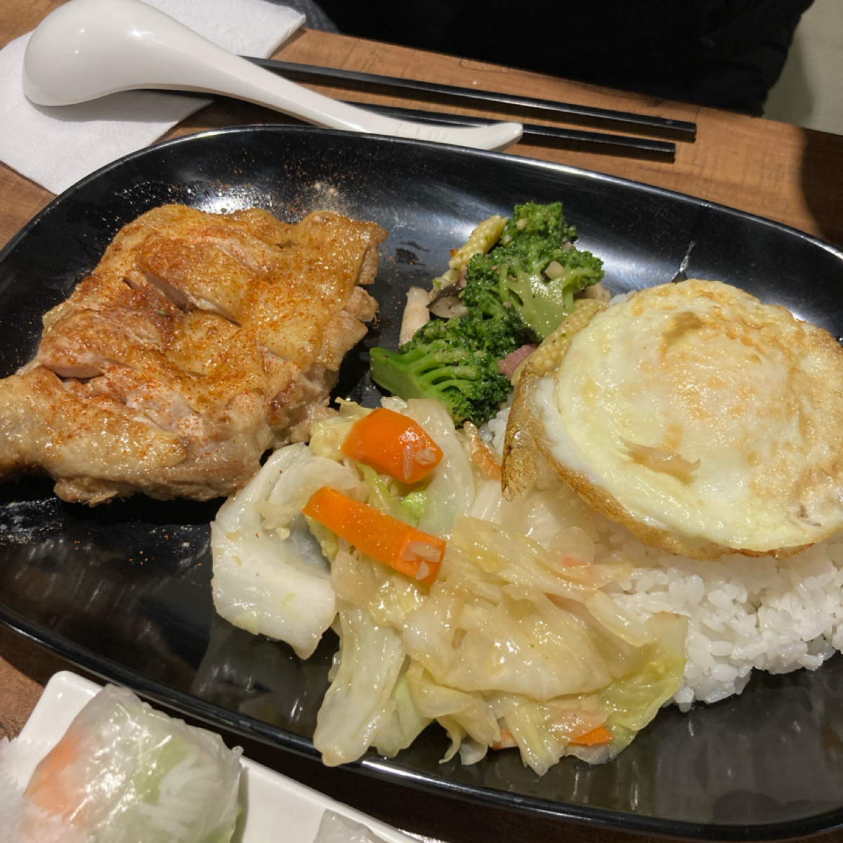 Meal image of 澄越越南河粉: 越式烤雞腿飯$140 shot by 小蛙