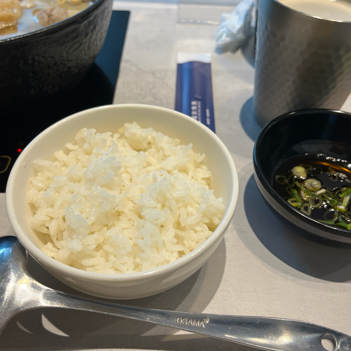 Meal image of 築間幸福鍋物 北投立功店: 副餐 白飯 shot by 我要被當了