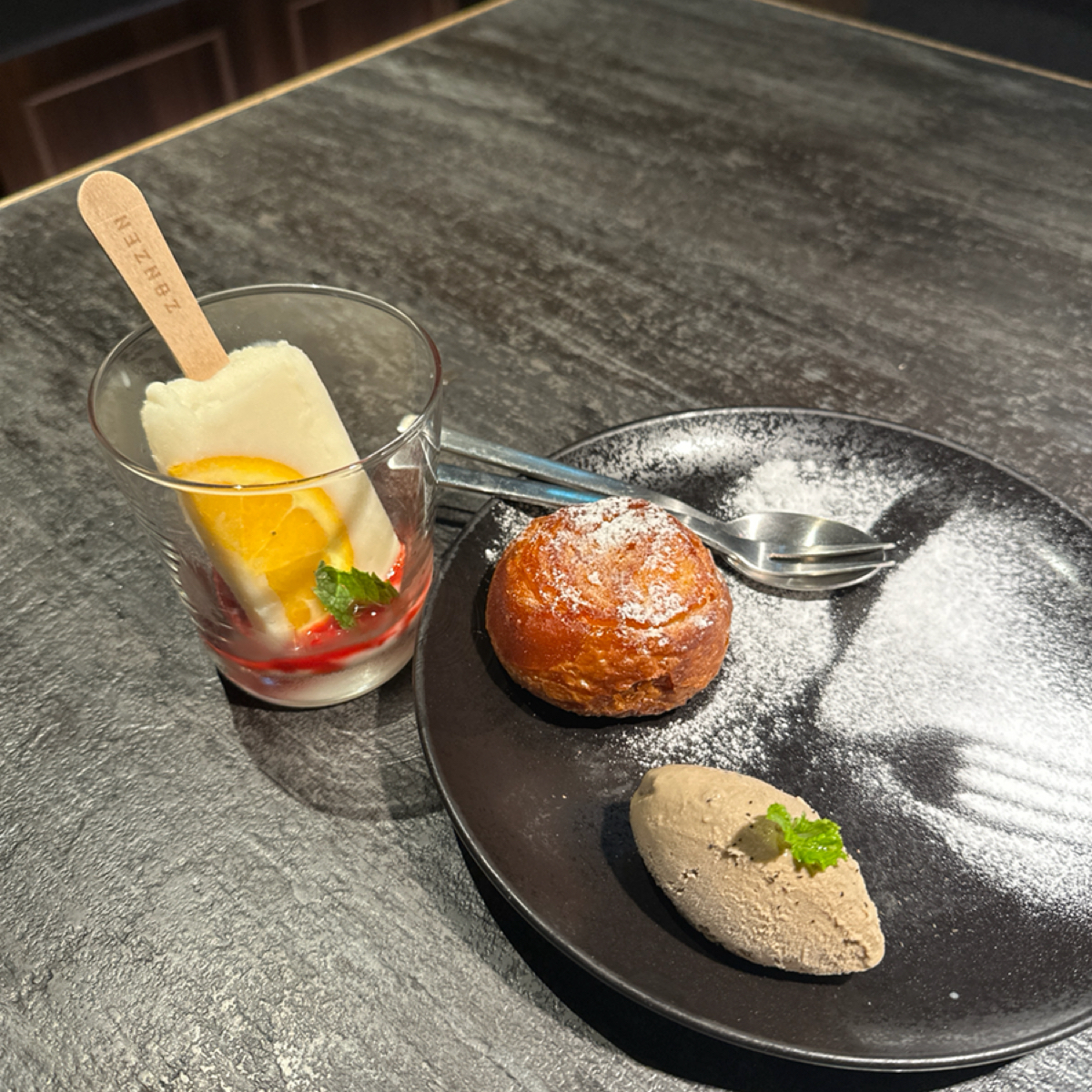 Meal image of 燒肉中山 台北信義: 甜點是沒有蘋果的蘋果派
跟覆盆玫瑰優格冰棒 shot by Zoey