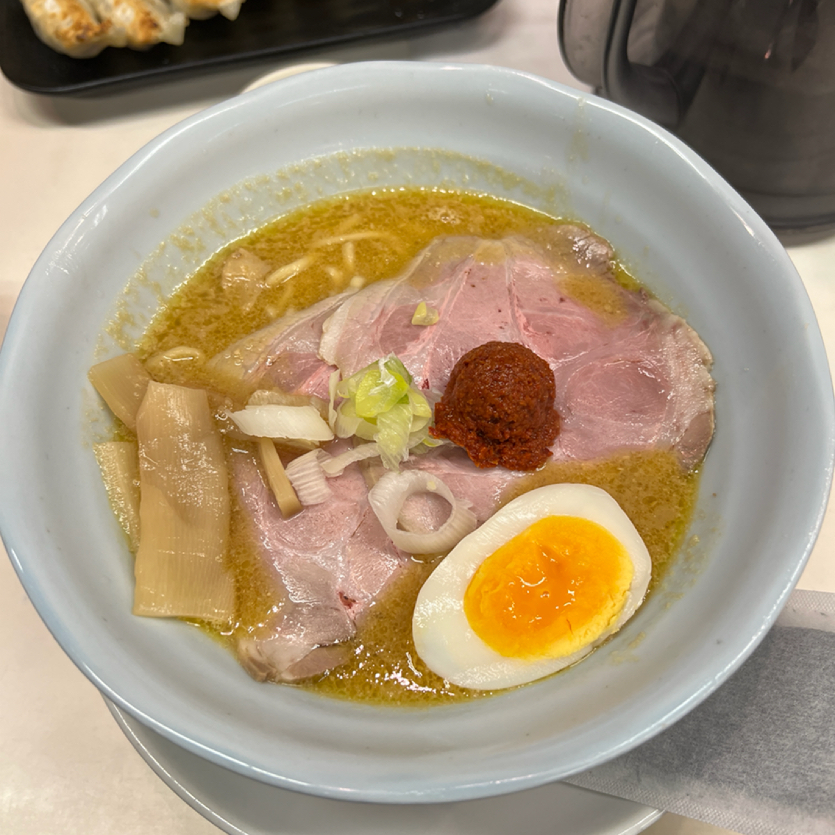 登竜門  那覇本店 のレストランの写真：辛味噌ラーメン byRyan•X 