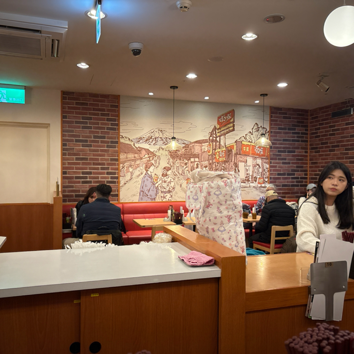 Vibe image of すき家Sukiya  高鐵台中店:  shot by Brenda