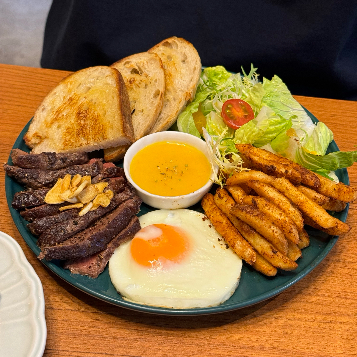 Meal image of HI MATE !:  shot by Ana