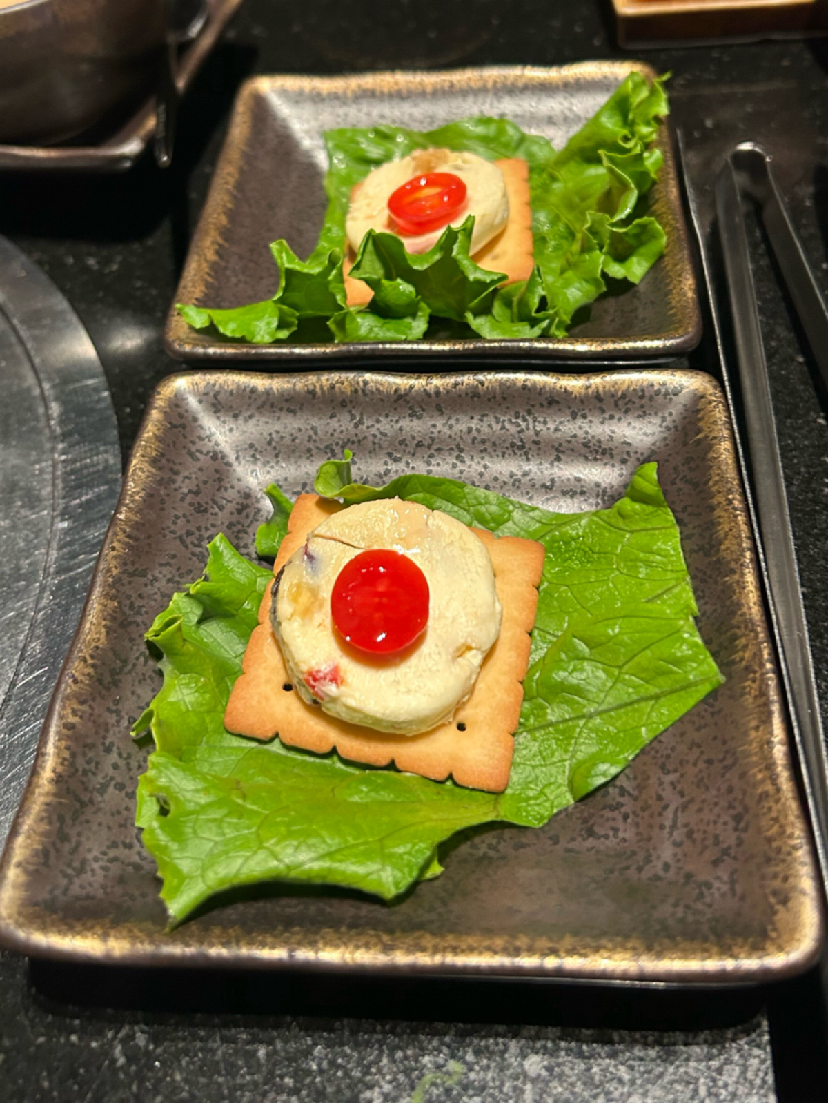 Meal image of 碳佐麻里精品燒肉 台南中華店: 水果乳酪薄餅 shot by ching