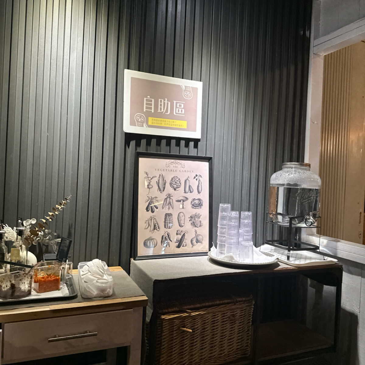 貓頭鷹廣場 の雰囲気の写真： byYY 