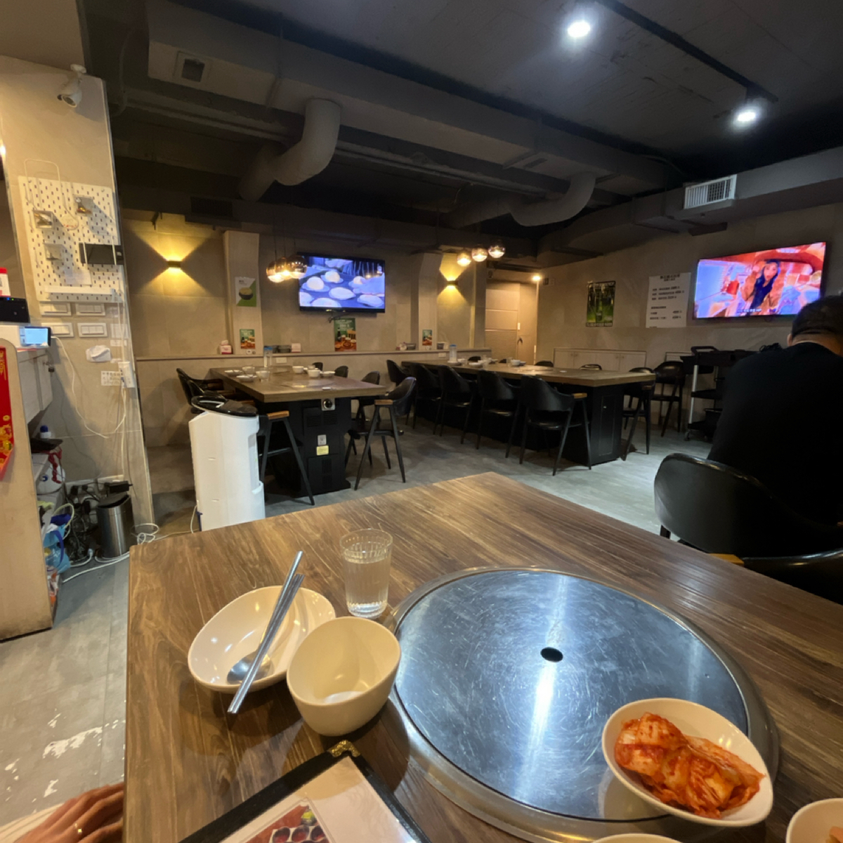 Vibe image of 豚花돈꽃韓式料理 林森店:  shot by 阿官