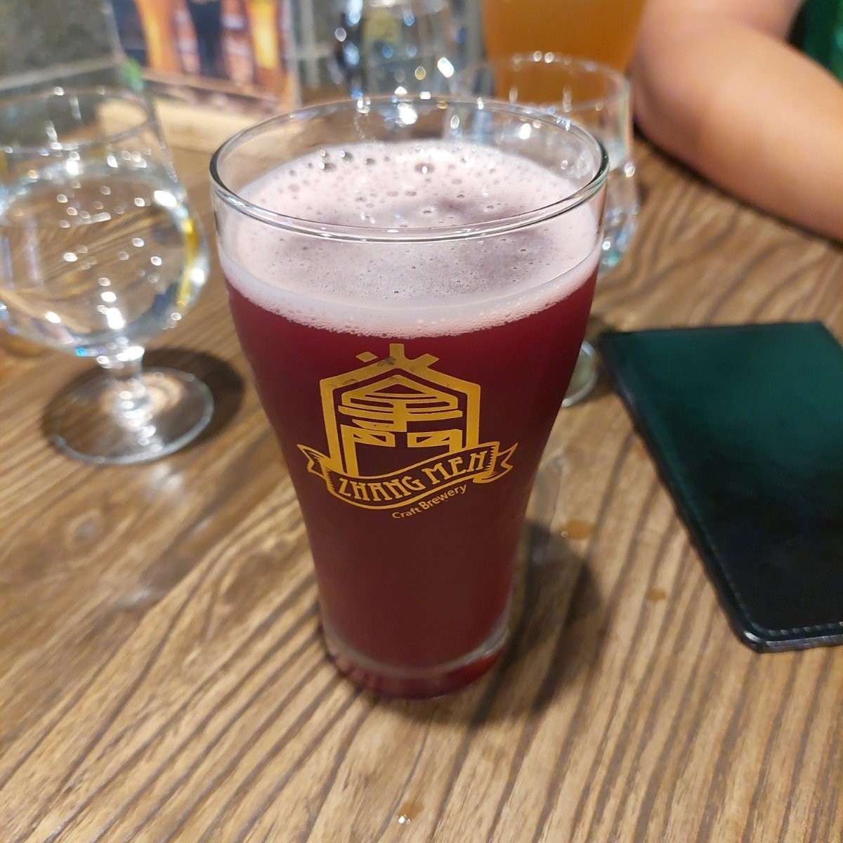 Meal image of 掌門精釀啤酒餐廳 台北永康創始店: 烏焙桑椹 (康普茶) shot by 永遠的新手