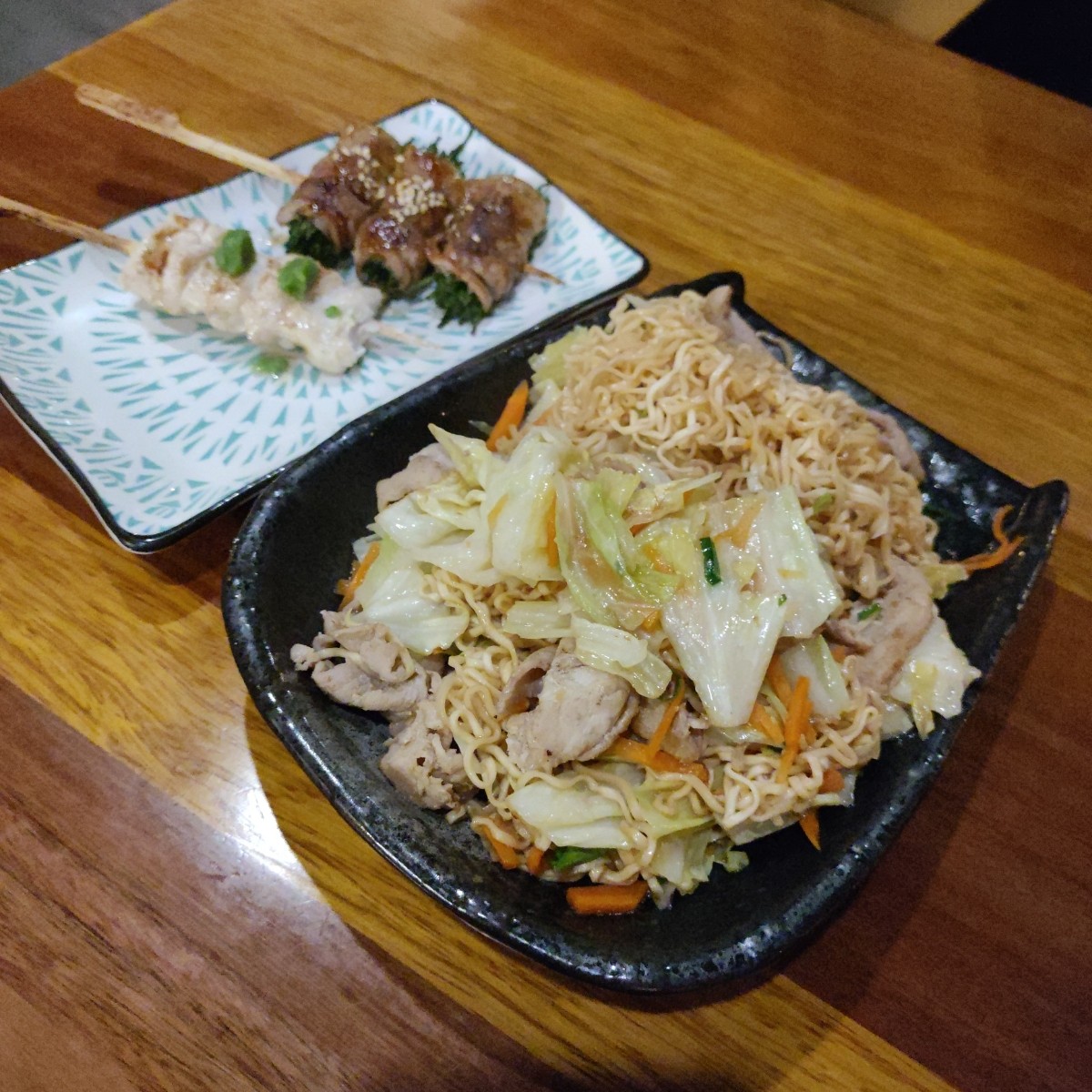 廢材串燒酒場 的菜單圖片：炒泡麵&amp;串燒 由嗑裏獅 拍攝