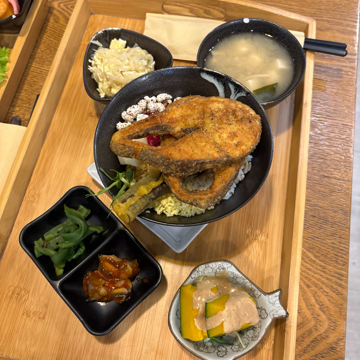 Meal image of Hello無菜單日式創意料理: 298元丼飯套餐 shot by まひる