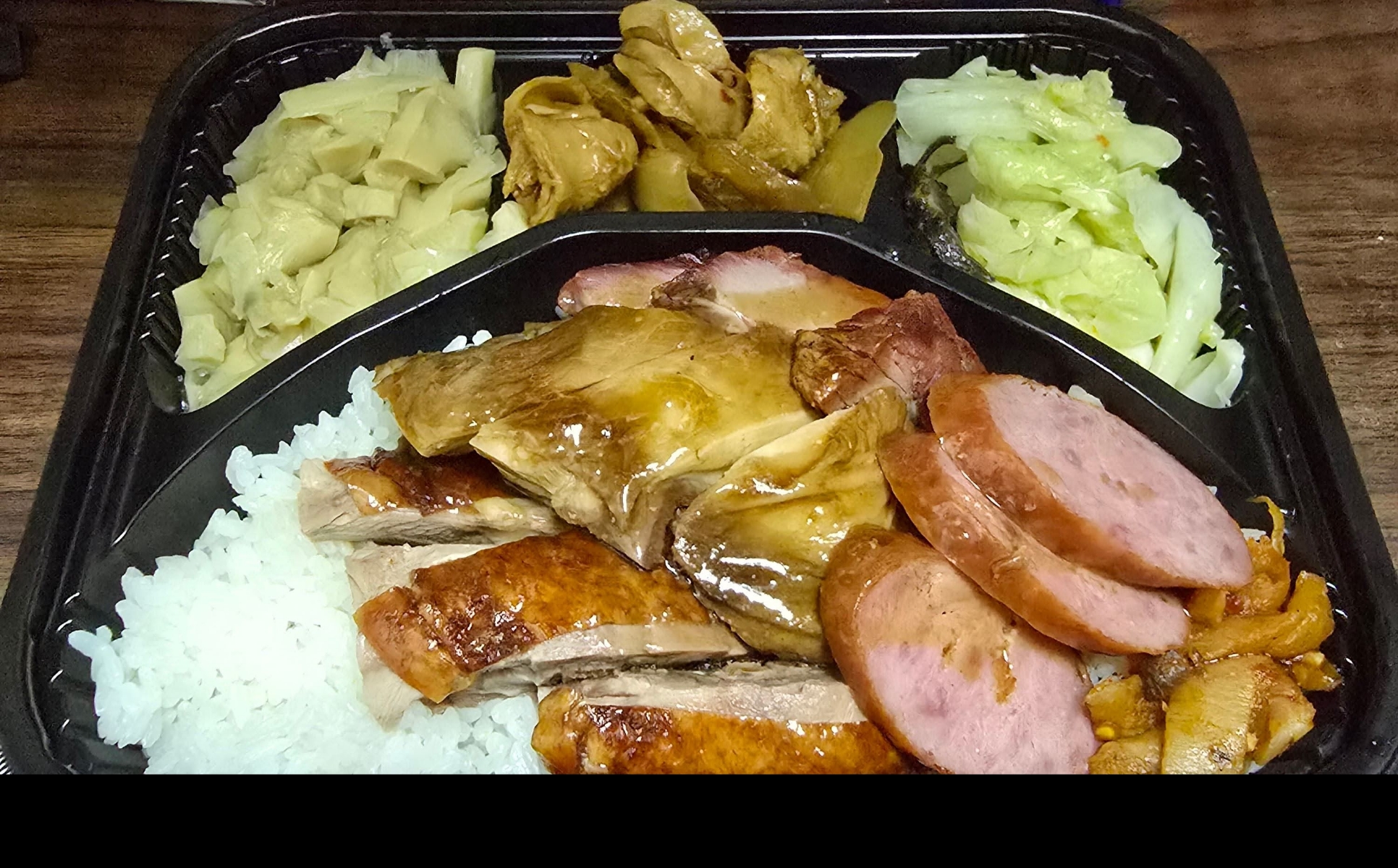 Meal image of 龍記燒臘 台北南港店: 四寶飯 shot by 永遠的新手