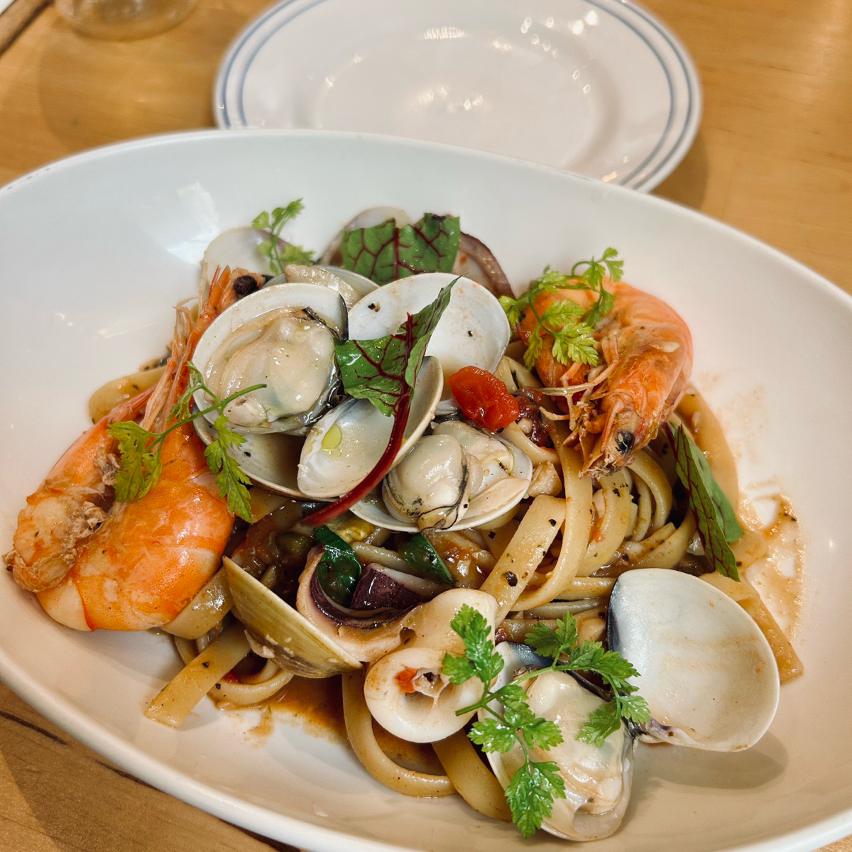 Meal image of No.4 Pasta 義大利麵肆號商行: 南義煙花女風味海鮮麵🦐 shot by Shiny