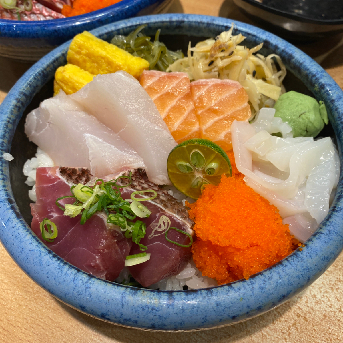 Meal image of 百魚鮮食屋: 豪華海鮮丼 $270 shot by 小羊的食記 JFGT